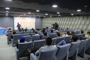Proje D&uuml;kkanı Kurucusu Ali Cenk G&uuml;lce HK&Uuml;'de