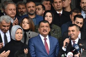 Malatya'da belediye başkanları mazbatalarını aldı