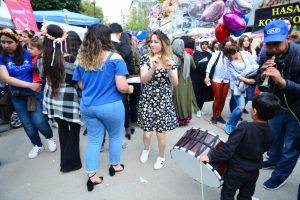 Adana'da karnaval coşkusu s&uuml;r&uuml;yor