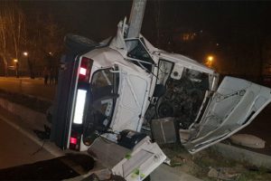 Nişan d&ouml;n&uuml;ş&uuml; kaza: 2 &ouml;l&uuml;