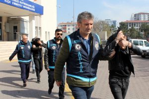 Fuhuş i&ccedil;in oyun sitelerinden haberleşmişler