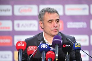 Ersun Yanal'dan derbi a&ccedil;ıklaması: Bizim bayramımız
