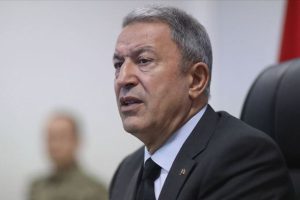 Bakan Akar: Pen&ccedil;e Harekatı ile ter&ouml;r &ouml;rg&uuml;t&uuml;ne b&uuml;y&uuml;k darbe vuruldu