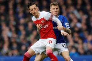 Everton, sahasında Arsenal'ı yıktı! Cenk Tosun...
