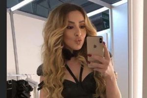 Hadise'den iddialı kost&uuml;m