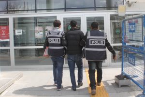 25 bin TL'lik malzeme &ccedil;alan ş&uuml;pheli yakalandı