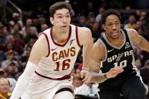 Cedi Osman'dan Spurs potasına 12 sayı
