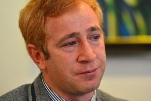 A Haber'in 'Se&ccedil;im analisti' olarak yayına aldığı Kenan Demir: Kebap&ccedil;ı da olsam bundan gocunmam, analistlik okulla olmaz