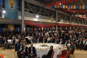 Bursa'da AK Parti teşkilatlarına teşekk&uuml;r yemeği