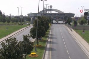 Atat&uuml;rk Havalimanı sessizliğe b&uuml;r&uuml;nd&uuml;!