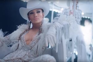 Jennifer Lopez yeni klibiyle hayran bıraktı