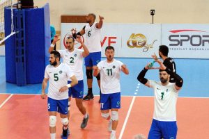 Bursa B&uuml;y&uuml;kşehir'in Efeleri final grubunda