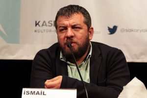 "AK Parti'nin imkanlarıyla semirenler, 'Erdoğan'ı savunuyoruz' adı altında ona zarar verme yarışında"