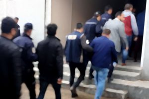 Kocaeli merkezli 12 ilde FET&Ouml;/PDY operasyonu