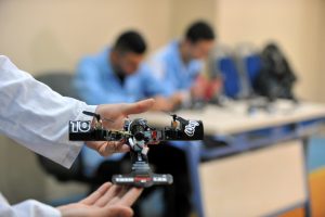 Bursa'da lise &ouml;ğrencileri &ccedil;izgi takip edebilen robotik ara&ccedil; &uuml;retti