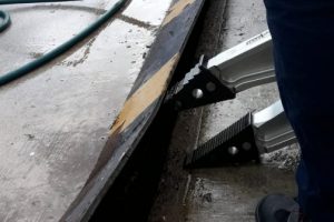 Ekipler yavru kedi i&ccedil;in seferber oldu