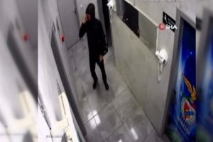 'Pes artık' dedirten hırsızlık kamerada