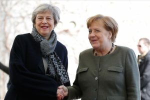 Almanya Başbakanı Merkel, İngiliz mevkidaşı May ile g&ouml;r&uuml;şt&uuml;