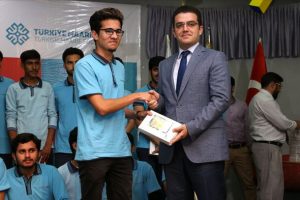 TİKA ve T&uuml;rkiye Maarif Vakfından Pakistan'a eğitim desteği