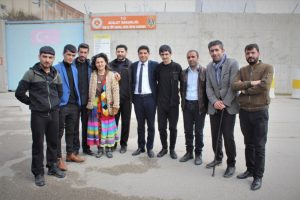 Cezaevine bu kez kelep&ccedil;eyle değil kost&uuml;mle girdiler