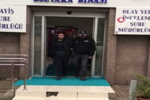 İzmir'de DEAŞ'a operasyon: 10 g&ouml;zaltı