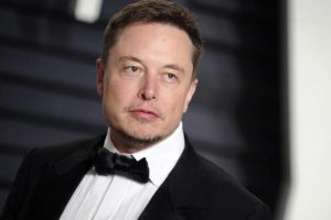 Elon Musk'tan Jeff Bezos'a 'taklit&ccedil;i' &ccedil;ıkışı