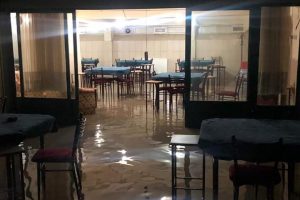 Elazığ'da ev ve iş yerlerini su bastı