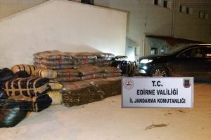 1,3 ton skunk, 2,4 ton ka&ccedil;ak benzin ele ge&ccedil;irildi