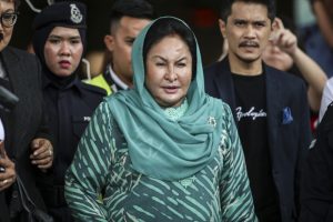 Malezya'nın eski First Lady'sine yolsuzluk su&ccedil;laması