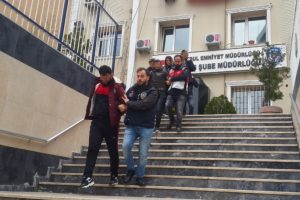 Sahte altın sikke satan Suriyeli şahıslar su&ccedil;&uuml;st&uuml; yakalandı