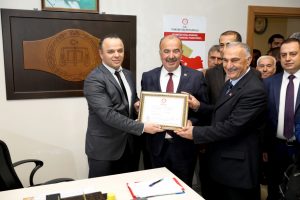 Bursa Mudanya Belediye Başkanı Türkyılmaz mazbatasını aldı