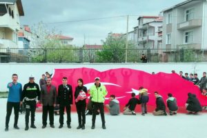 Lisede kavga ihbarına giden polisler b&ouml;yle karşılandı