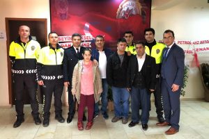 &Ouml;zel &ccedil;ocuklardan,polislere ziyaret