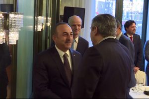 Bakan &Ccedil;avuşoğlu, Hollandalı mevkidaşı ile bir araya geldi