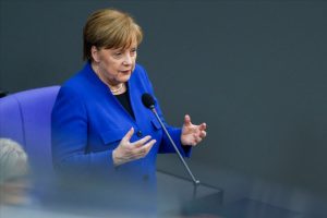 Almanya Başbakanı Merkel: Biz anlaşmalı bir &ccedil;ıkış i&ccedil;in m&uuml;cadele ediyoruz