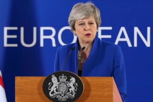 May: 'AB'den en kısa zamanda ayrılmamız gerektiğine inanmayı s&uuml;rd&uuml;r&uuml;yorum'