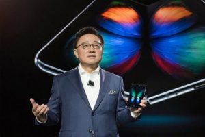 Samsung, Huawei'ye meydan okudu! Lider biziz!