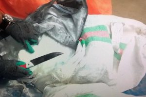 Sınır kapısında 221 kilo patlayıcı madde ele ge&ccedil;irildi