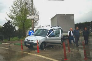 Bursa'da etkili yağış kazaya sebep oldu