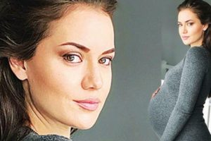 Fahriye Evcen doğuma mı gitti?