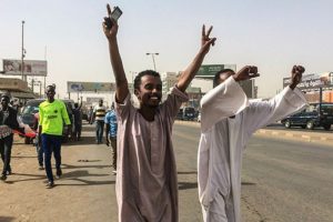 Sudan'da g&ouml;zaltındaki &ccedil;ok sayıdaki kişi serbest