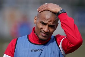 Florent Malouda, kovulduğunu  sosyal medyadan &ouml;ğrendi