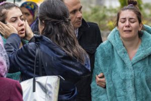 K&ouml;pek katliamı ile ilgili alınan kararı duyunca g&ouml;zyaşlarına boğuldular!