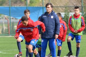 Feyyaz U&ccedil;ar g&ouml;n&uuml;ll&uuml; olarak Altınordu'da