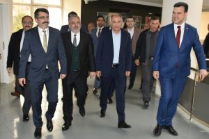 Bursa Yıldırım Belediye Başkanı Yılmaz AK Parti Bursa teşkilatını ağırladı