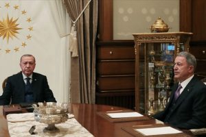 Cumhurbaşkanı Erdoğan, Akar ile Erbaş'ı kabul etti