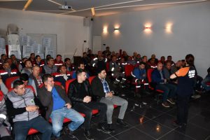 Bursa'da belediye personeline temel afet bilinci eğitimi verildi