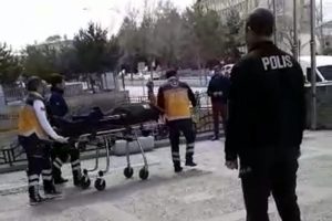 Adliye temizlik g&ouml;revlisi kalbine yenik d&uuml;şt&uuml;