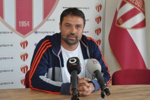 İneg&ouml;lspor ile yollarını ayıran Akyel'den sitem dolu veda!