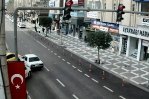 Zincirleme kaza anı saniye saniye kaydedildi
